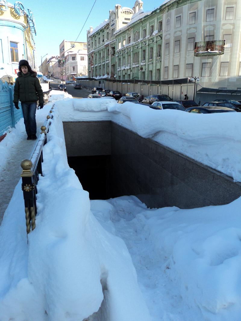 снег везде!!