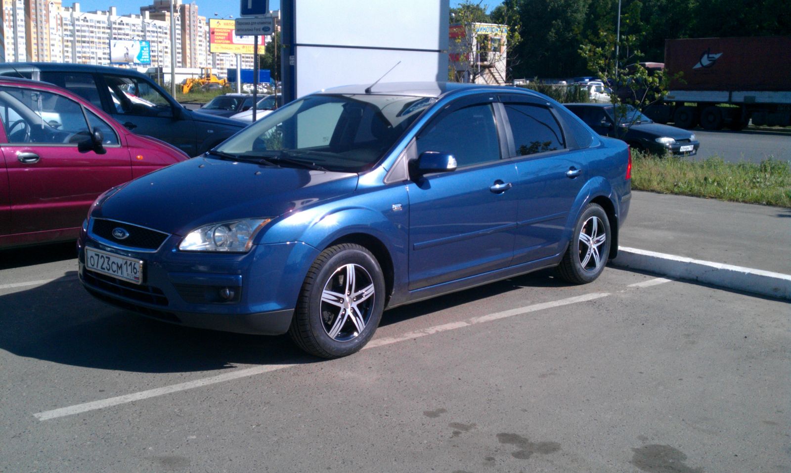 Ford Focus II (седан, 1.8, 125лс)