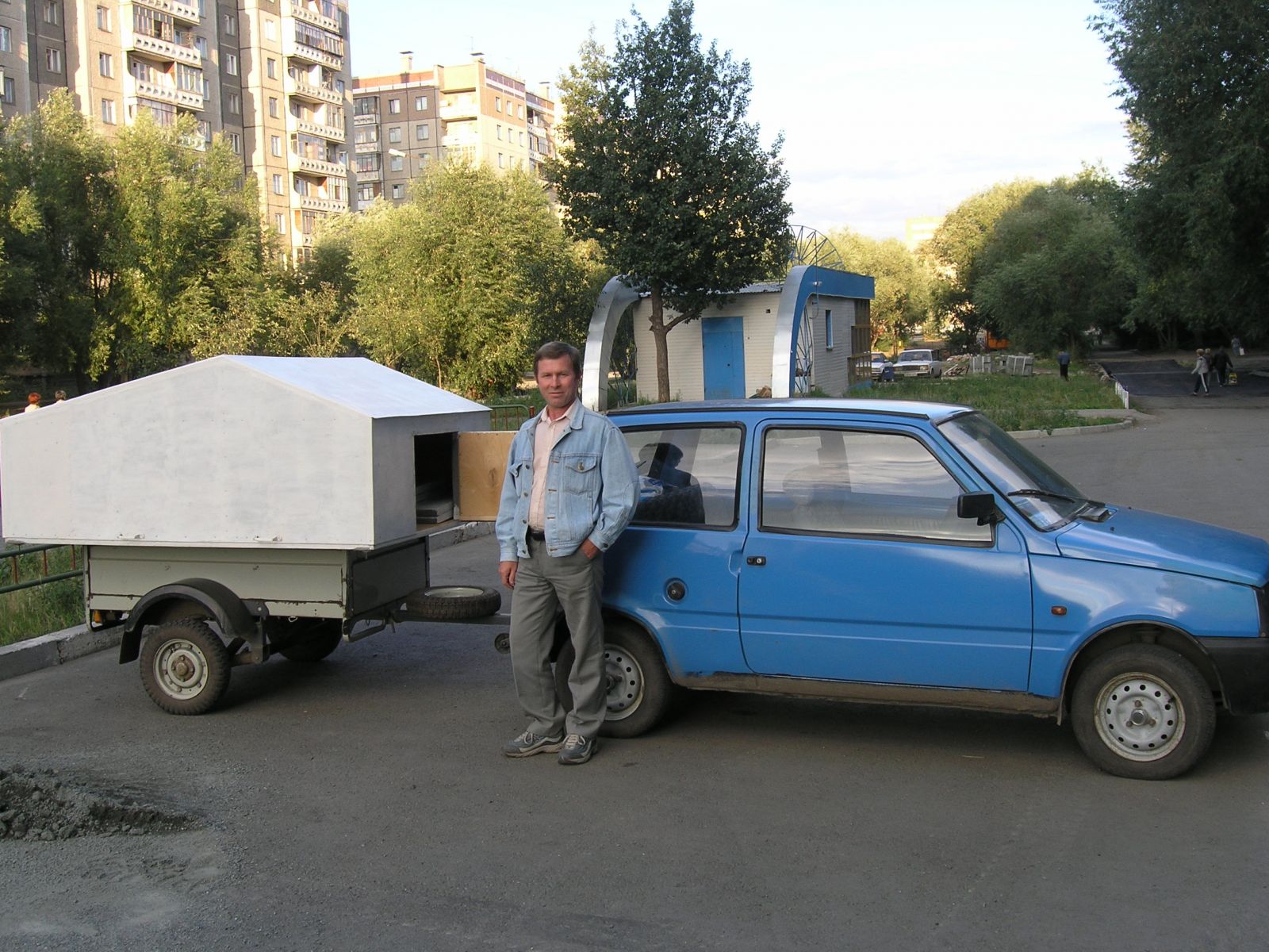 Прицеп в походном положении.